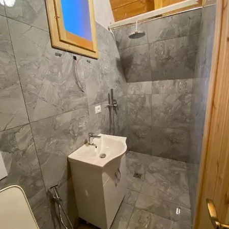 Windmill Villa's & Gesthouse بيت ضيافة شكودر